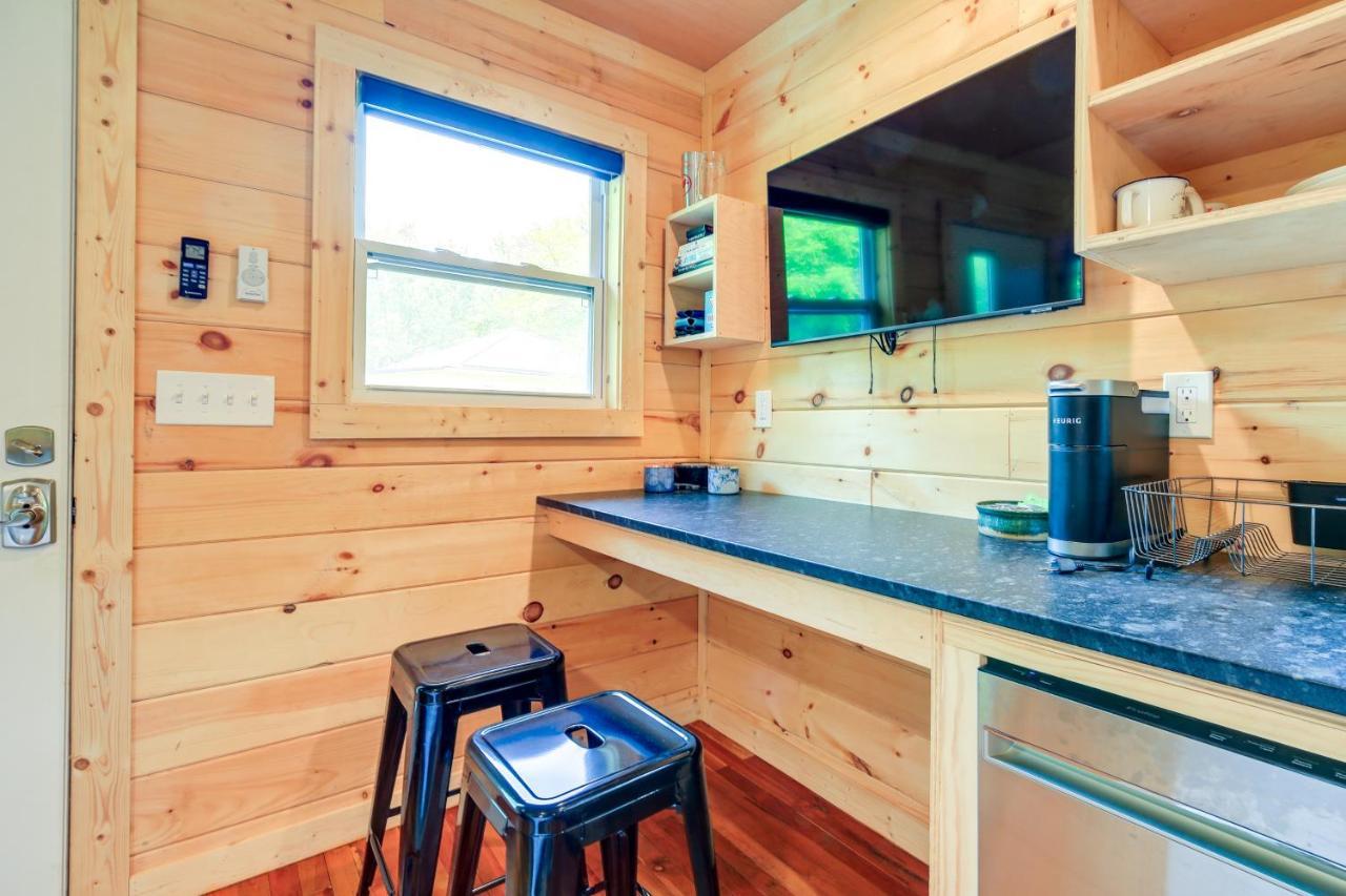 Appartamento Cozy Hikers Hideaway Steps From Creeper Trail! Damascus Esterno foto